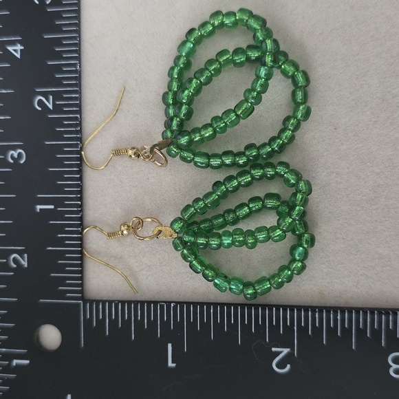 Green Glass Seed Bead Collar Necklace and Earrings Set - Picture 12 of 12